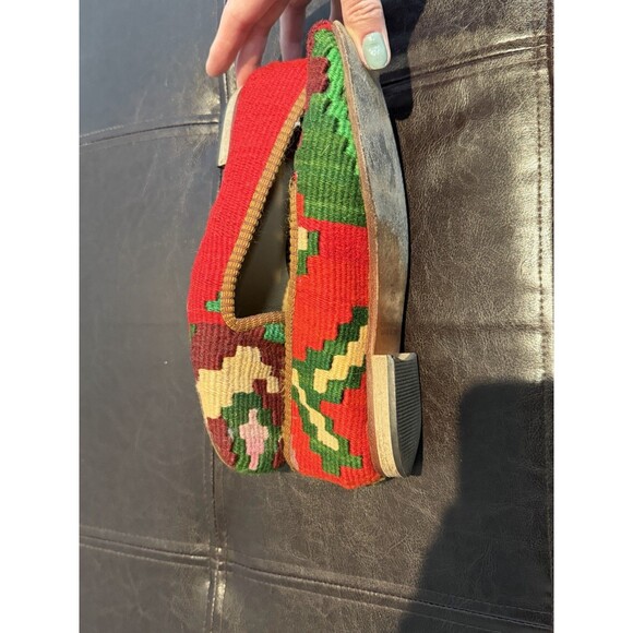 Kilim Arts Turkish Loafers Red Green Tan Wool Handcrafted Size 37 - Picture 5 of 6